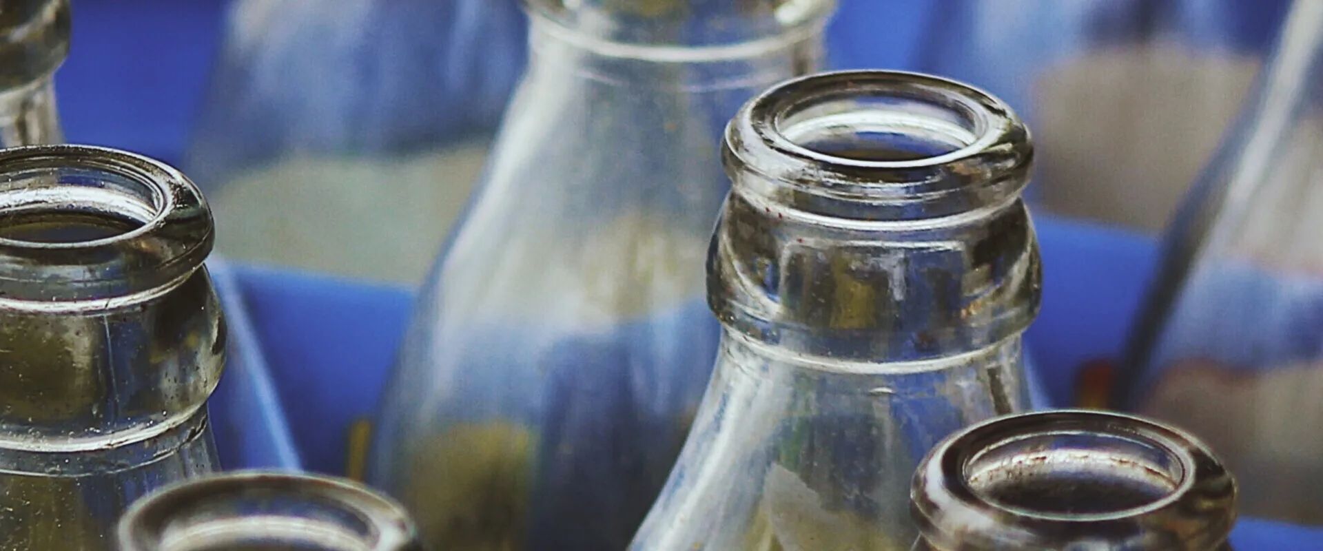 Скуп пляшок після газованих напоїв